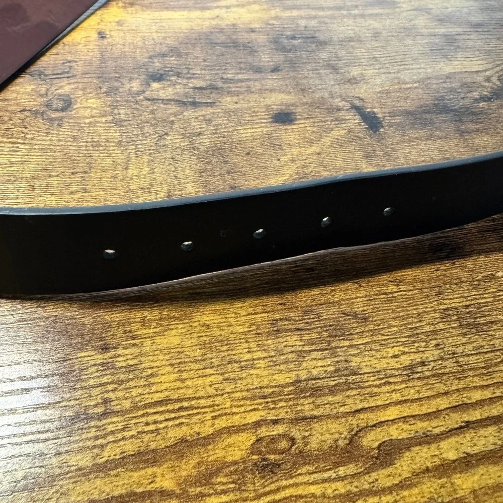 Torrid Women Size 4 Black Reversible Swivel Buckle Belt